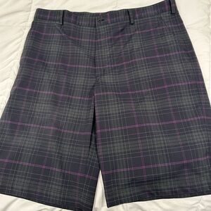 Men’s Nike golf shorts size 40